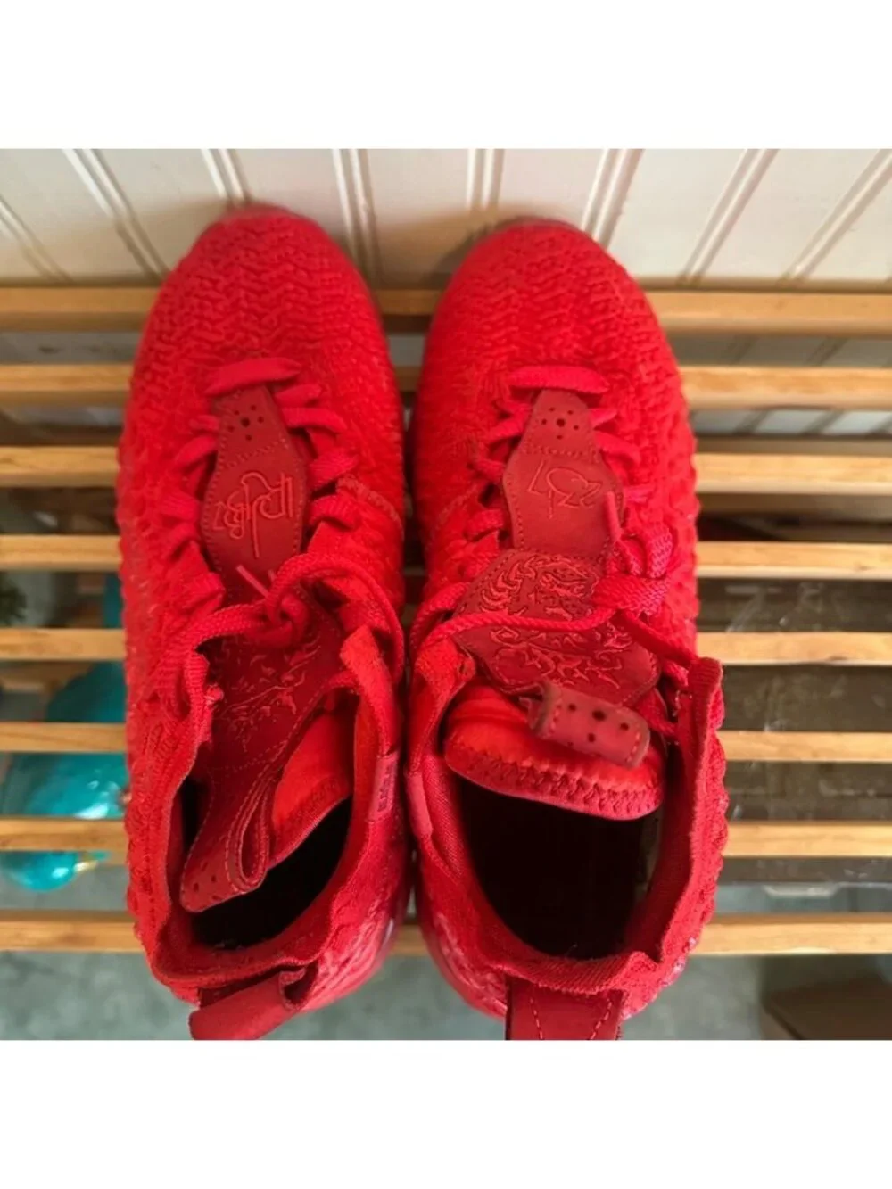 ​​​​​​​​​​​​​​​Nike Basketball Shoes Red Knit Size 7Y